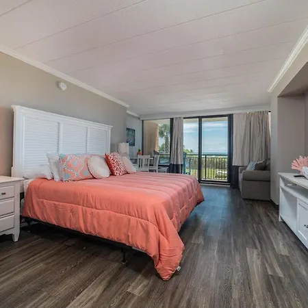 Ground Floor Ocean Front Studio - Caravelle Resort 124 Myrtle Beach Exterior photo